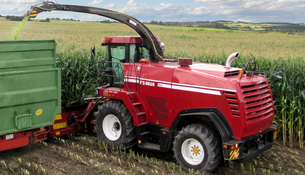 Рекомендуем кормоуборочный комбайн «Палессе FS8060»