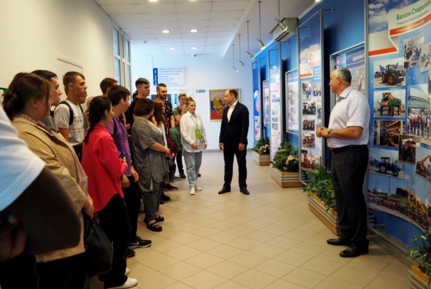 Students of the Agro-Industrial Faculty of DSTU completed an internship at the Bizon holding