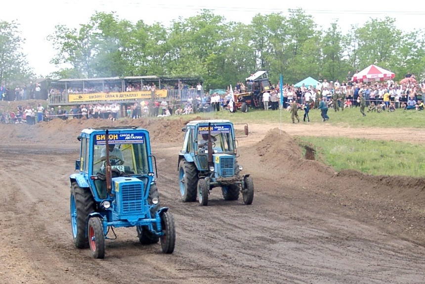 20 years of tractor racing "Bizon-Track-Show"