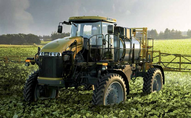 Опрыскиватель самоходный Challenger RoGator 1100 / 1300