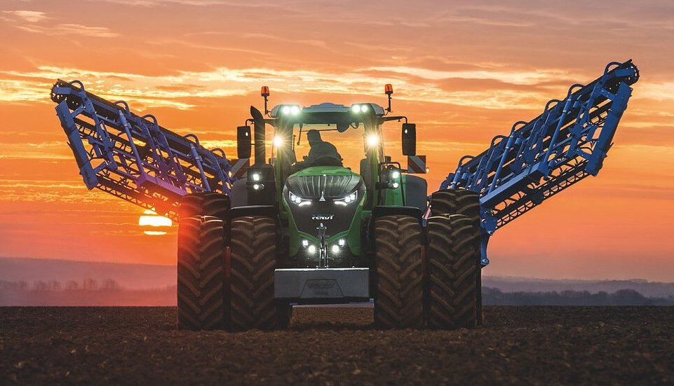 Колесный трактор Fendt 1050 Vario