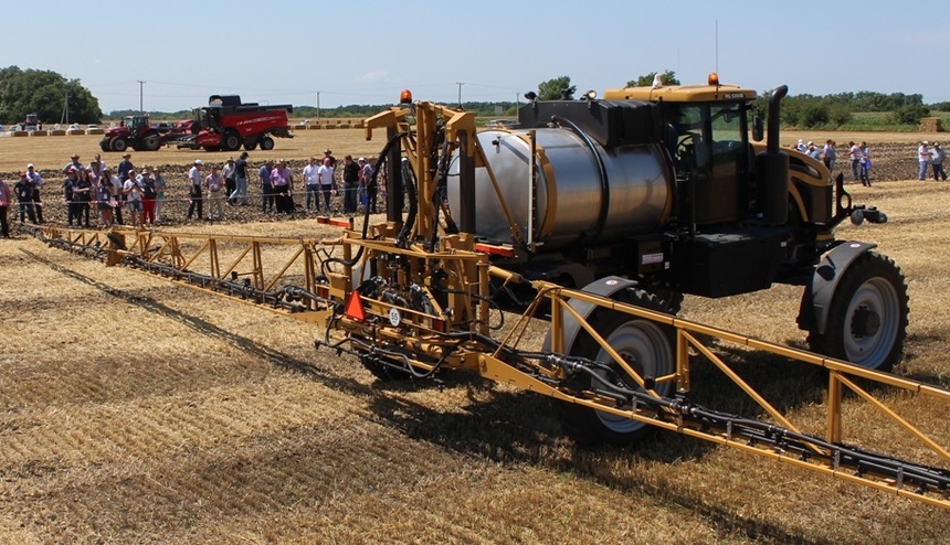 Демонстрация новейших технологий в сельхозмашиностроении на «Дне поля AGCO-RM – Бизон»