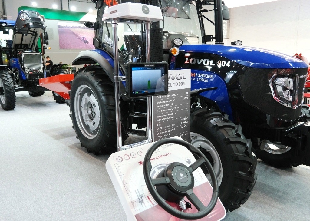 Показали новинку «Ростеха» – комплекс автоматизации управления сельхозтехникой «Мещера»