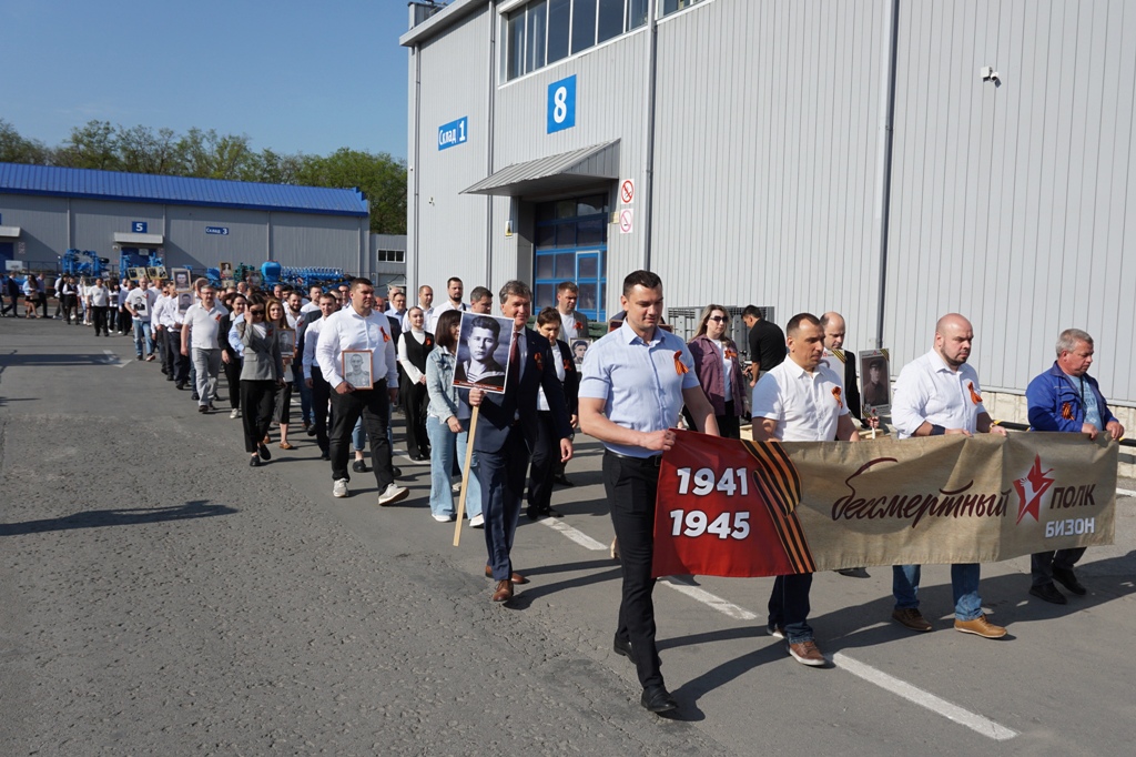 Our “Immortal Regiment”: honoring the memory of heroes