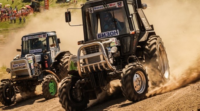 Гонки на тракторах в культовом журнале Top Gear