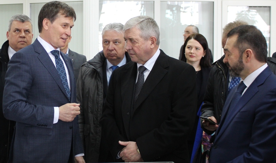 Чрезвычайный и полномочный посол Республики Беларусь в РФ посетил компанию «Бизон»