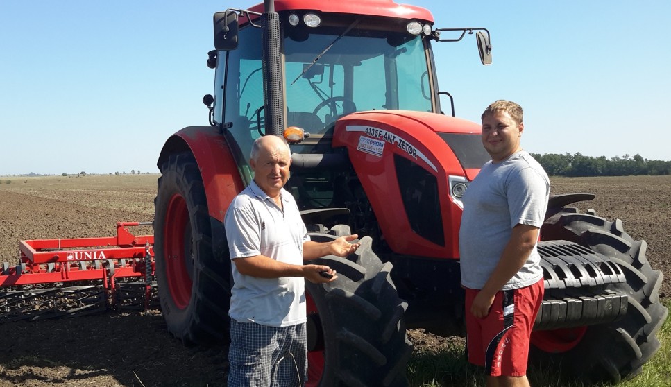 С корабля на... Ant-Zetor. Аграрии выбирают российско-чешские тракторы