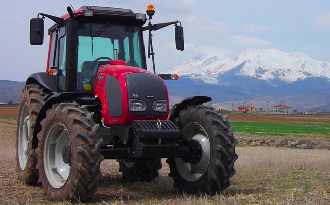 Колесный трактор Valtra, серия A