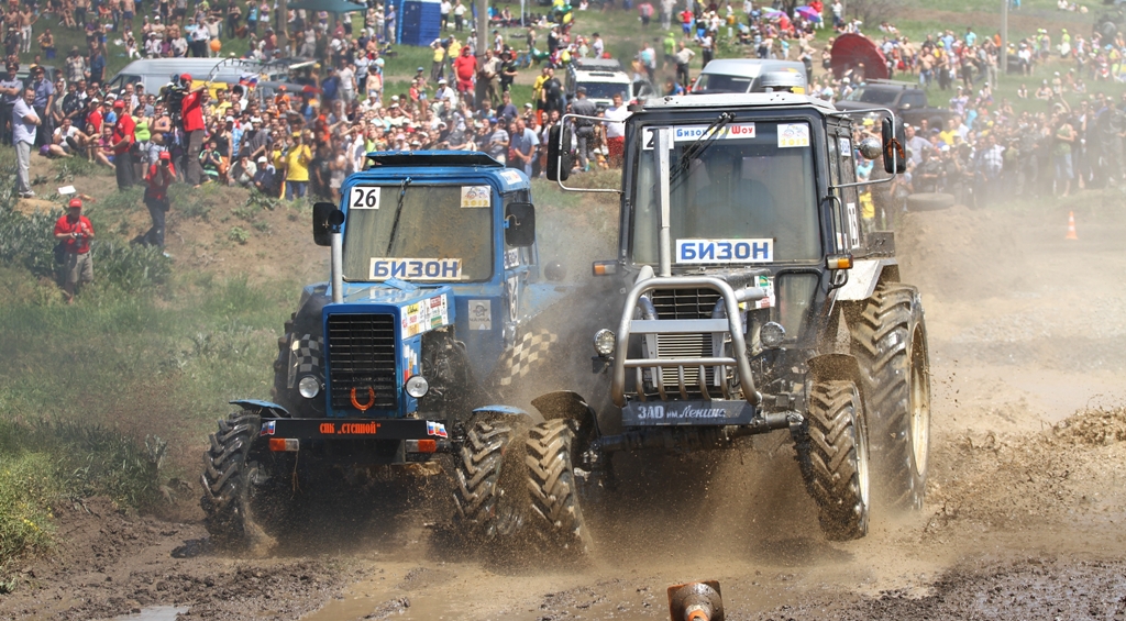 In the tractor racing emphasis will be placed on top speed and internal fight